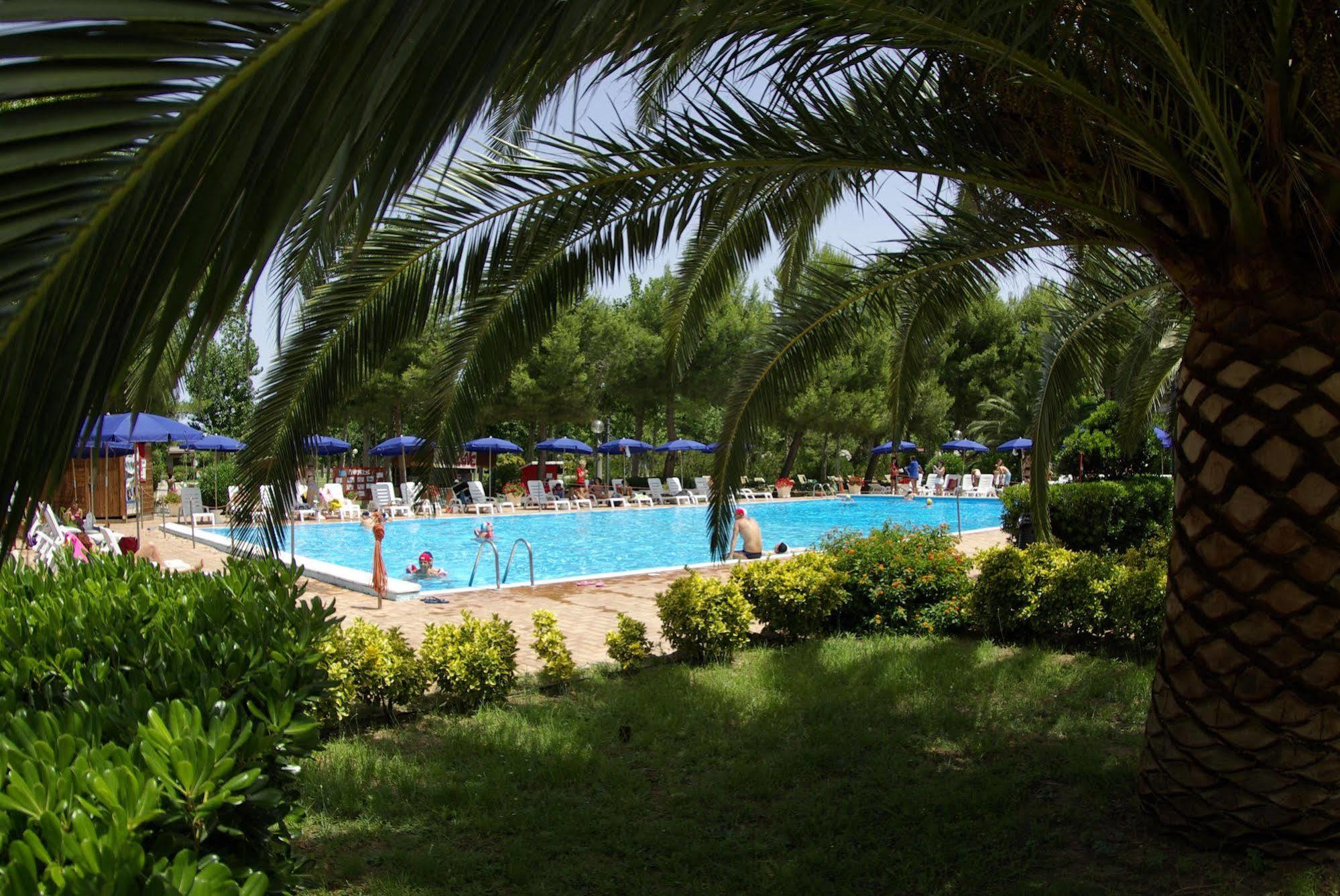 Villaggio Albatros Resort Lesina Luaran gambar