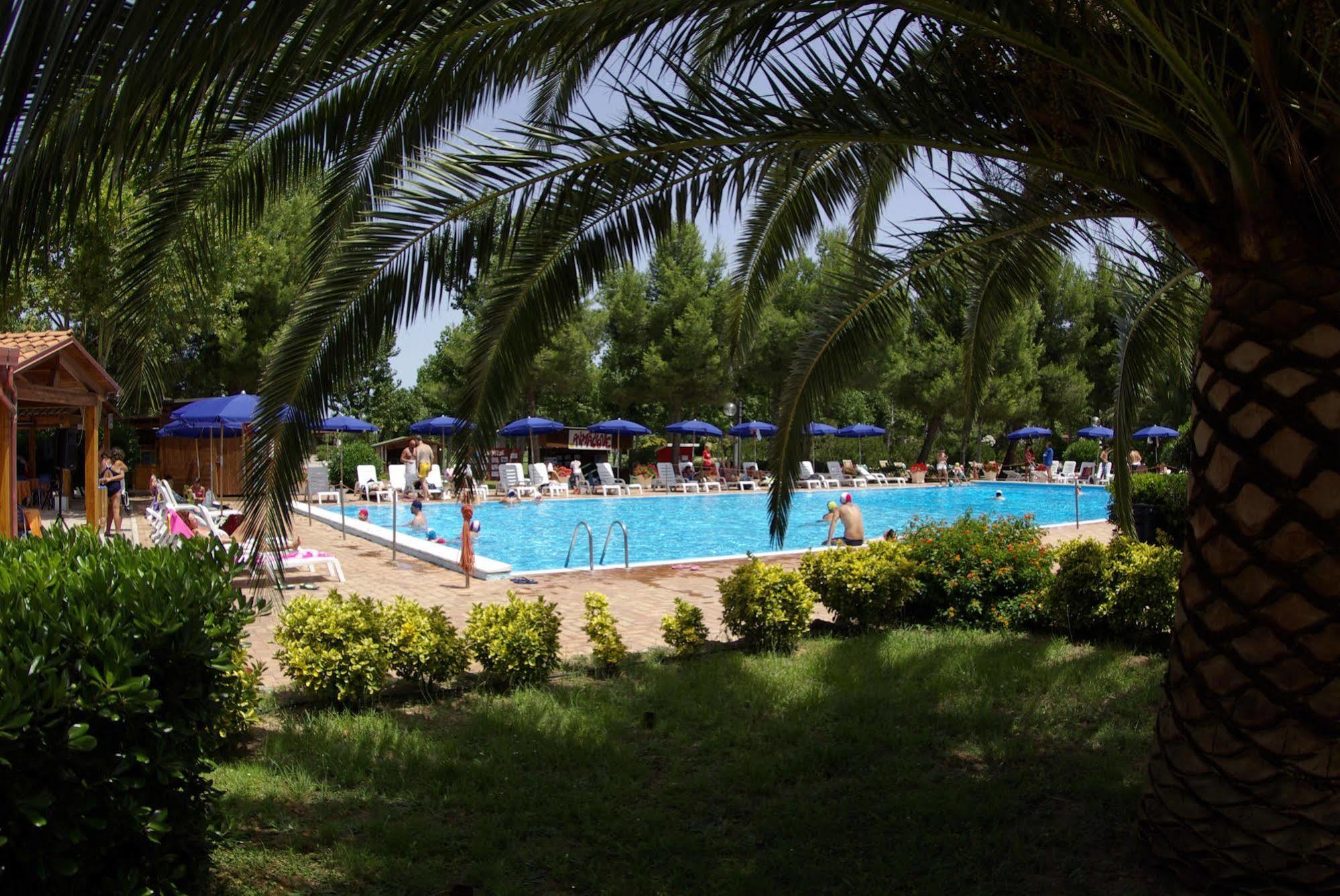 Villaggio Albatros Resort Lesina Luaran gambar