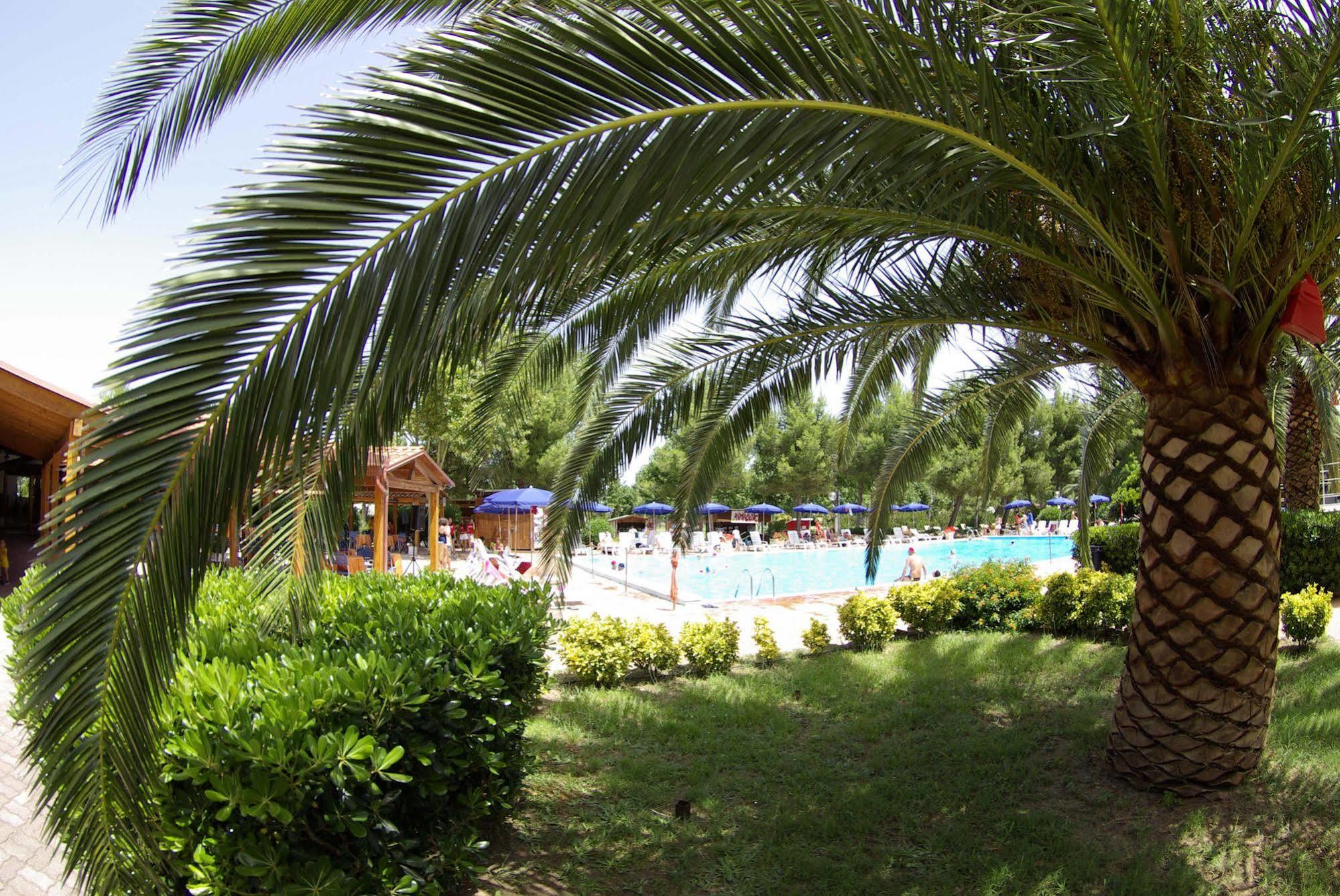 Villaggio Albatros Resort Lesina Luaran gambar